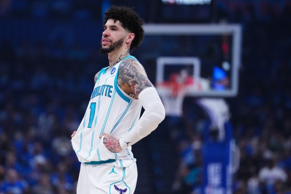 深圳配资开户 附加赛历史前三净负分纪录均由黄蜂包揽：输31分、29分、27分